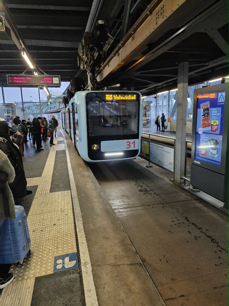 Bild 04_Schwebebahn
